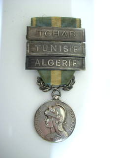 Médaille Militaire Coloniale Argent 1er Type 3 Agrafes de campagnes War medal