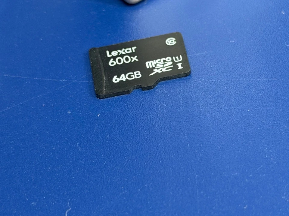 GoPro HERO3+ Action Camera with Waterproof Housing and 64GB Card - Image 3 of 4