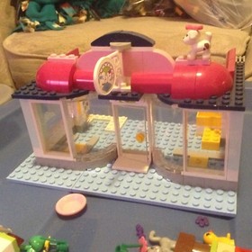 Lego Friends 41007 Heartlake Pet Salon -  Retired read