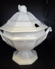 1960s Era White Red Cliff Ironstone Soup Tureen