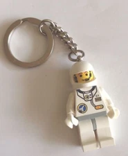 Lego Spaceman Astronaut Key Chain (850145 ) Year 2004 Rare - New with tag