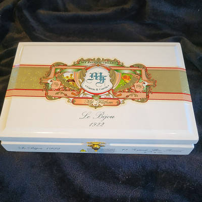 MF Le Bijou 1922 Empty Cigar Box 11'' x 7'' x 2''