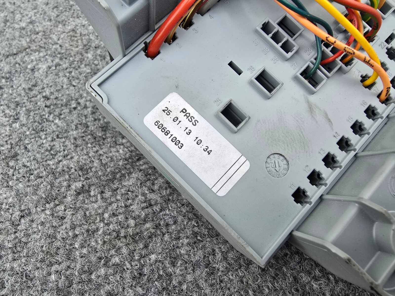 RELAY ELECTRICAL FUSE BOX ASSEMBLY OEM 119K 09-19 MASERATI GRANTURISMO