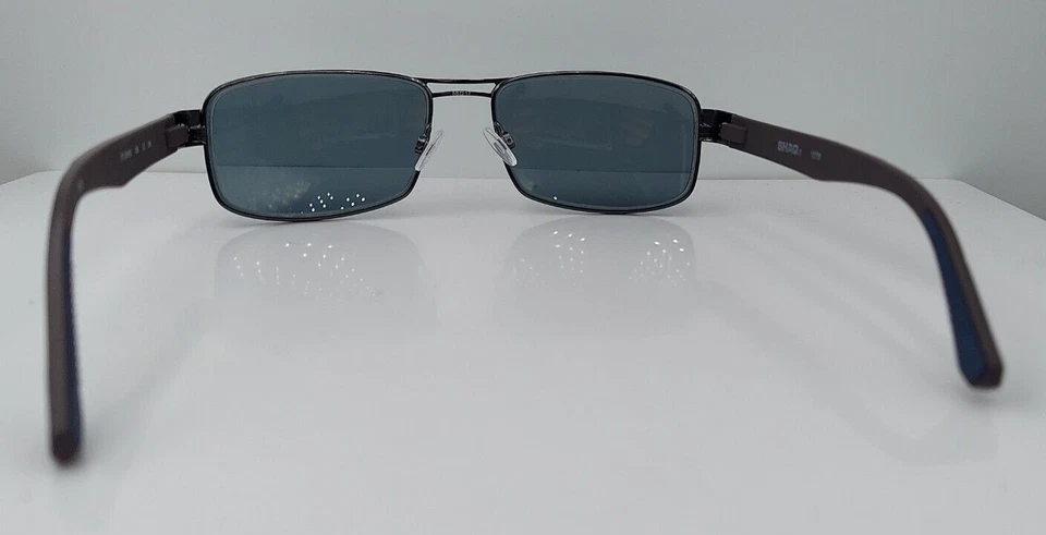 Gafas de sol SHAQ 1217 grises rectangulares de metal SOLO MARCOS Foto 4 de 4