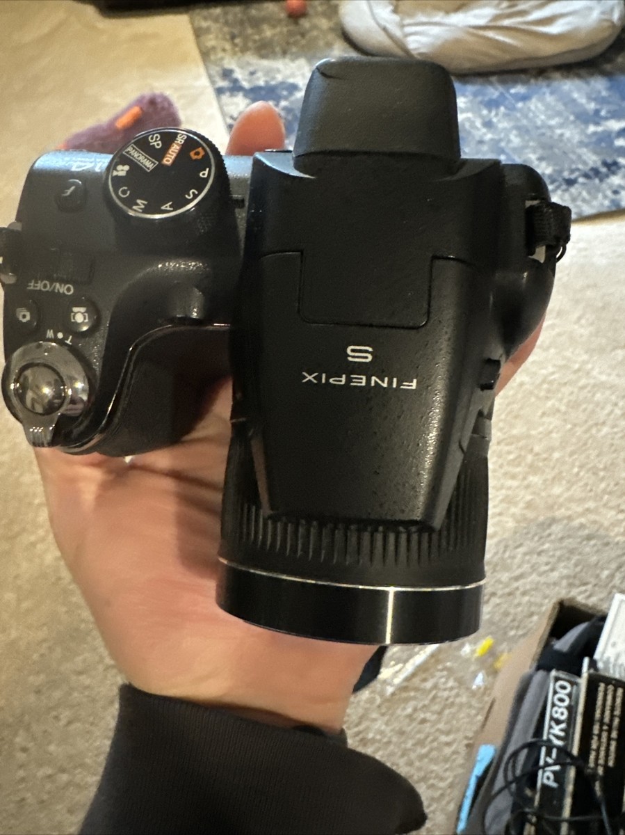 Fujifilm FinePix S S4000 14.0MP Digital Camera. 30X Wide Tested