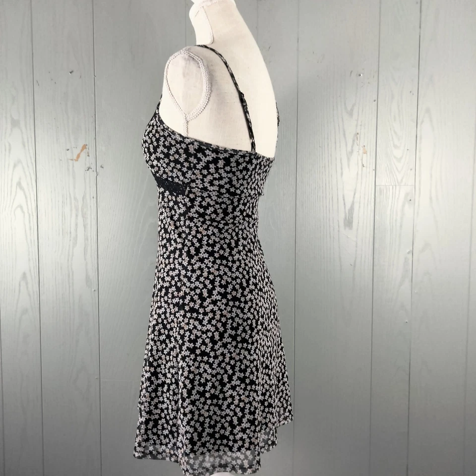 Vestido Babydoll Vintage Rue 21 Y2K Extra Pequeño Negro Micro Floral Negro Gótico Foto 4 de 4