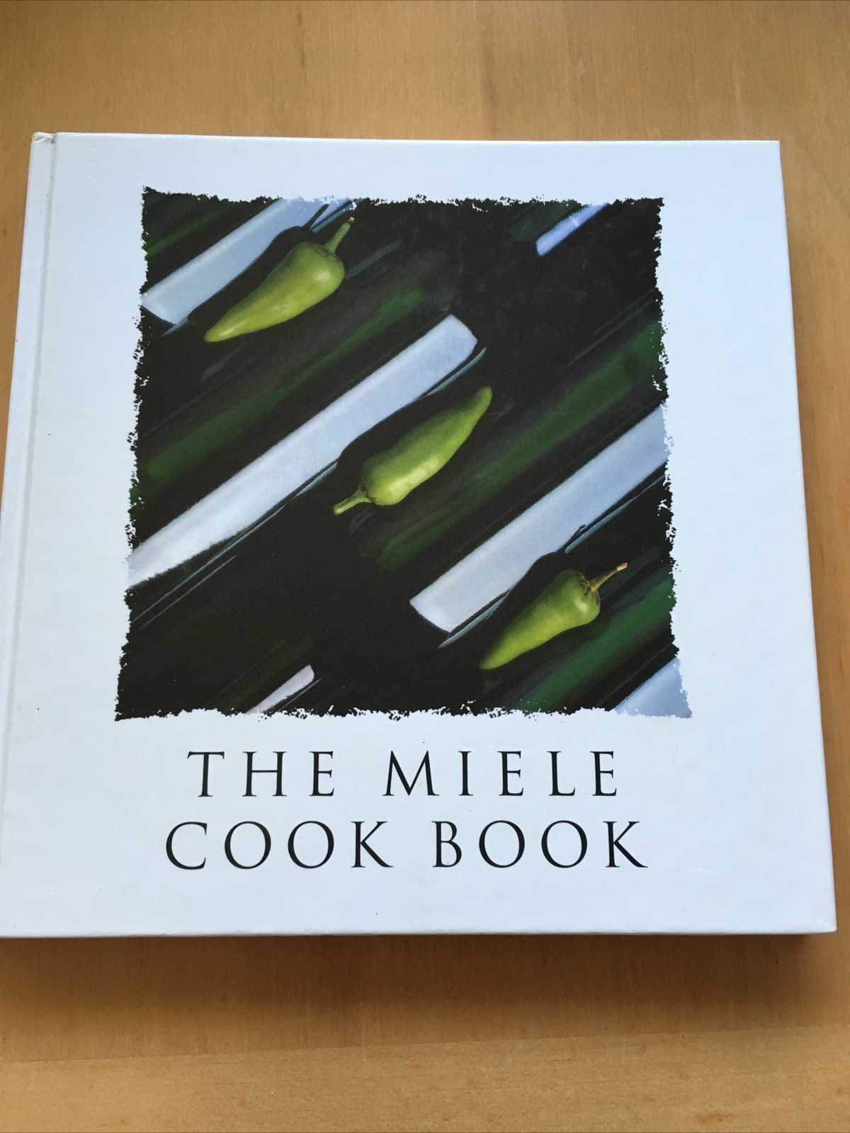 The Miele Cook Book, Very Good Cond Hardback Book Recipes Instructions for Oven
