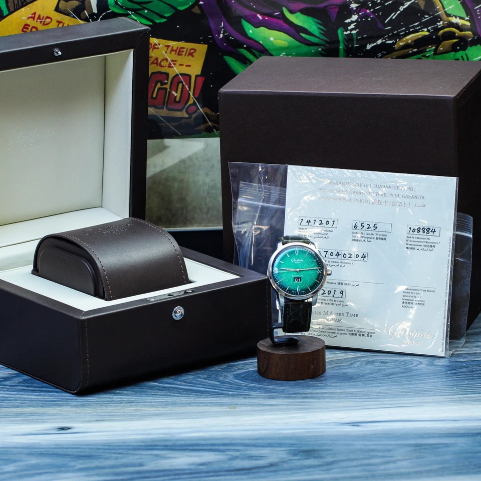 Glashütte Original Años Sesenta Panorama Fecha Esfera Verde 42mm Ref. 2-39-47-04-02-04 Foto 3 de 4