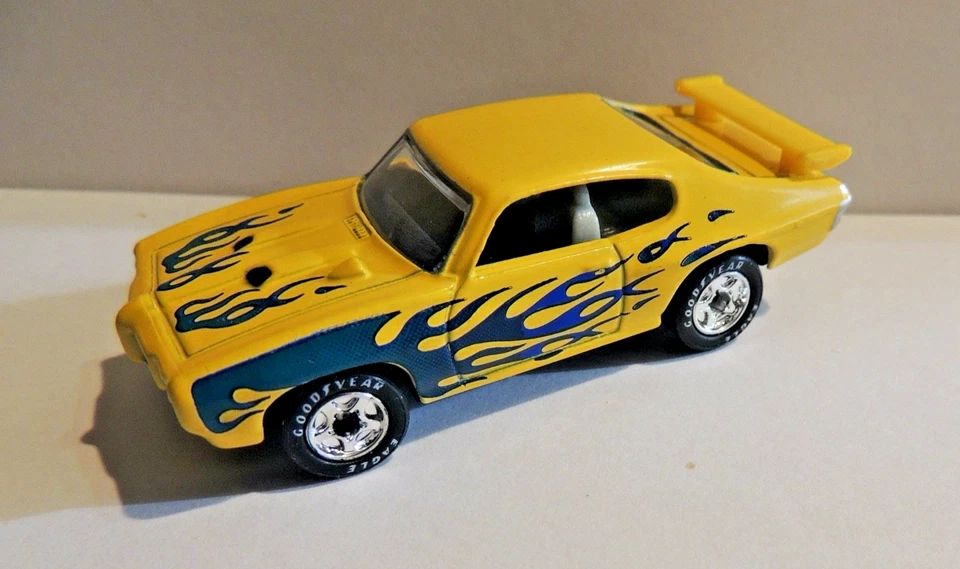 Matchbox Premiere~ ’70 Pontiac GTO Duo w/GoodYear RR’s~2 loose/mint-new GTO's - Image 4 of 4