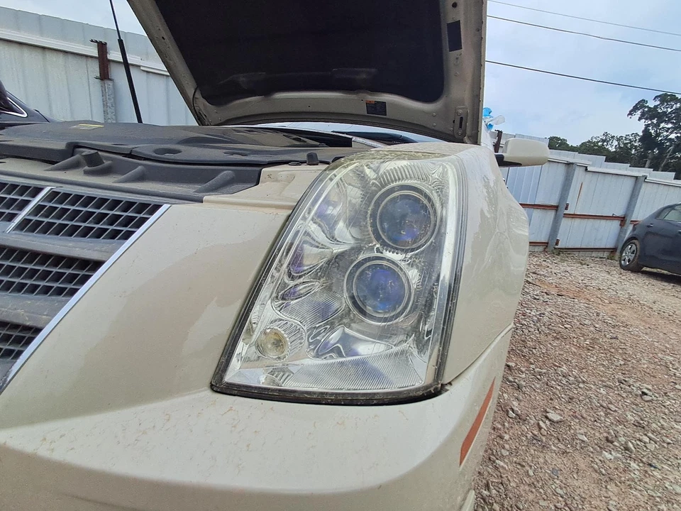 Used Turn Signal / Parking Light Assembly fits: 2010 Cadillac Sts Park Lamp-Turn - Image 2 of 4