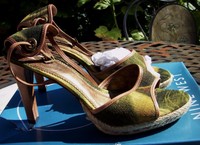 Nine West Atitaga Green Multi Ankle Strap High Block Heel Shoes Sandals Size 5 Nine West Atitaga Green Multi Ankle Strap High Block Heel Shoes Sandals Size 5