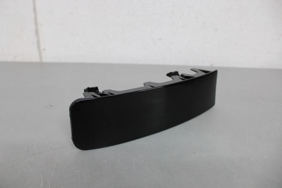 2004 2006 SCION XB RIGHT SIDE FOG LIGHT COVER Foto 2 de 4