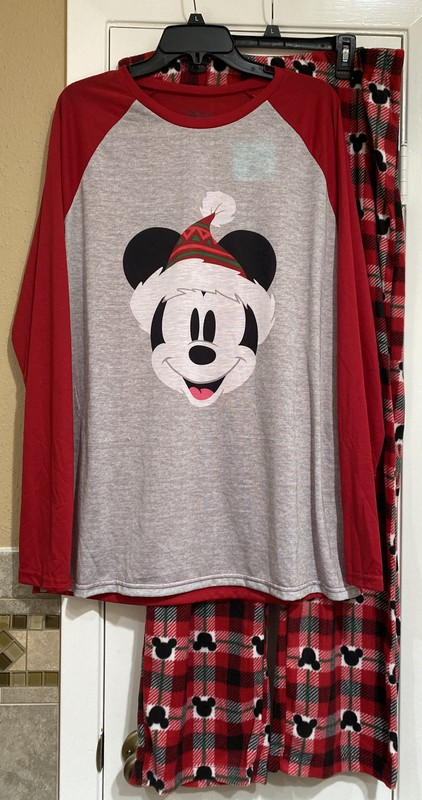 NWT DISNEY Men's 2-Piece Mickey Mouse Holiday  Pajama Set Size L