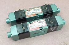 Numatics 150 PSI Solenoid Valve 081SS5002000030 w/ 120VAC Coils - NEW Ships FREE