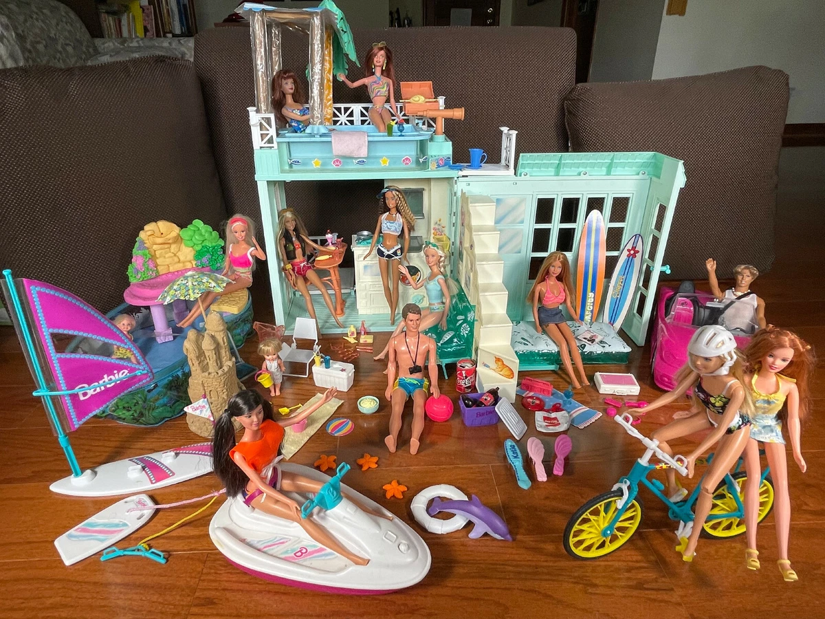 Barbie Beach Bungalow 1999 Fold Up House Play Set 14 Dolls Accessories L K