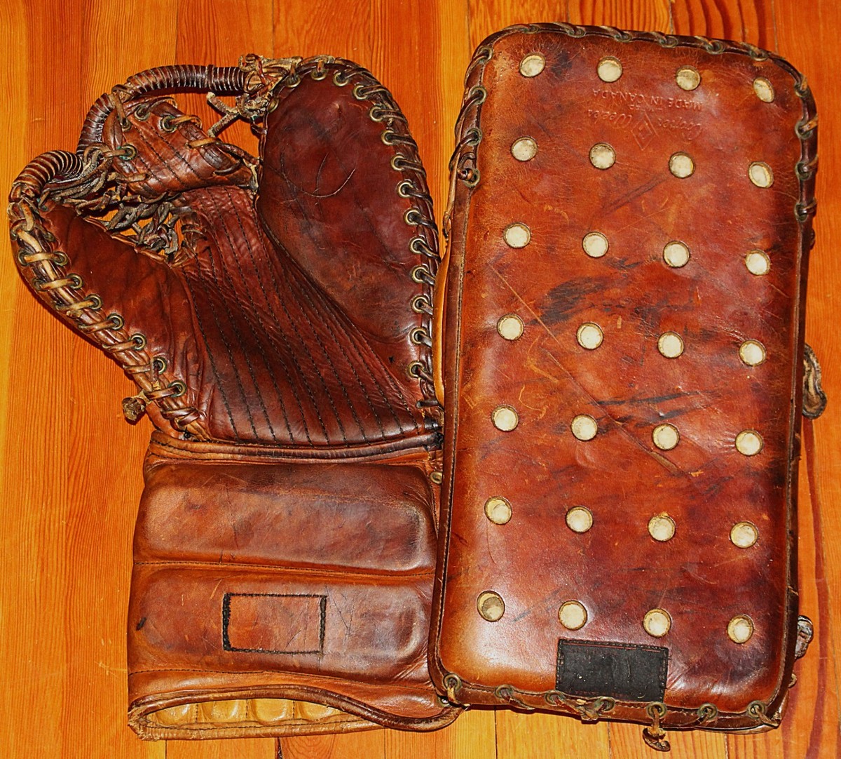 Vintage 1960's GM10 ? Cooper Weeks Pro Model Hockey Goalie Glove