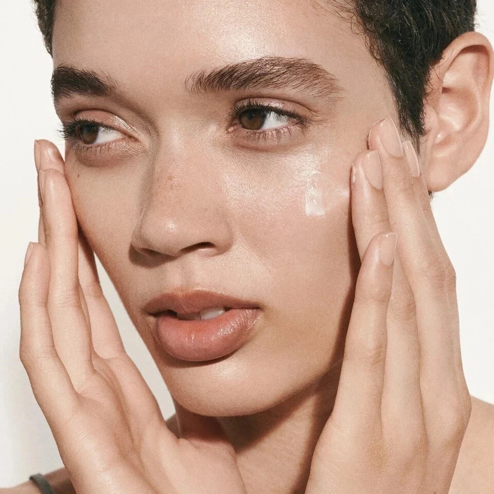 LA MER Crème de la Mer – La Crema Hidratante 3.4 oz / 100 ml Envío Gratis Foto 3 de 4