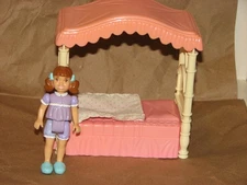 Hasbro Playskool Loving Family Size Play Around Dollhouse Cozy Canopy Bed & Girl