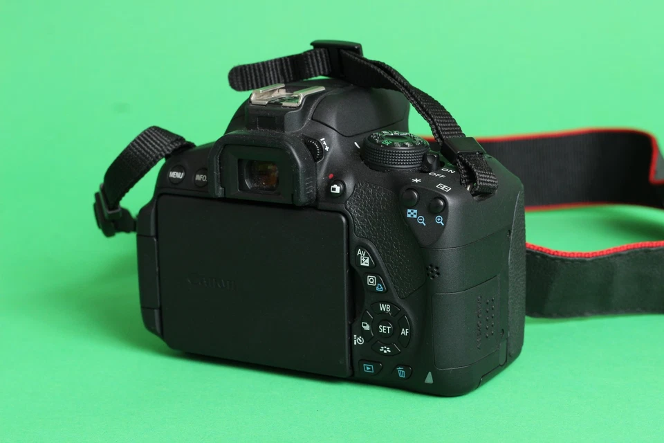 Canon EOS 700D, photo 4 of 5