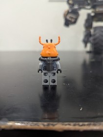 The LEGO Ninjago Movie: Quake Mech (70632) (Missing one fig and three weapons)