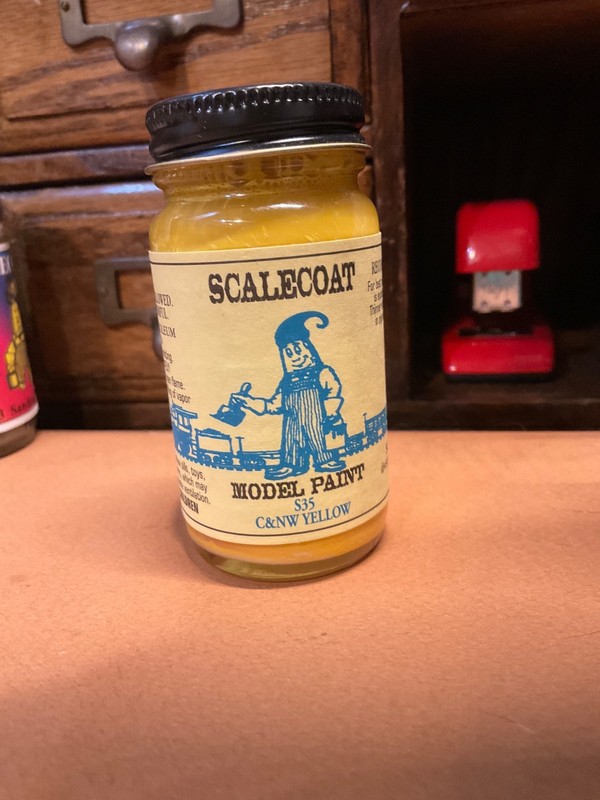 Scalecoat #S35  Chicago & North Western Yellow