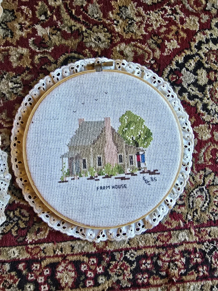 Vintage 6pcs Hand-made Cross Stitch In Round Hoop, 5  Pcs 10", Plus 1 Smaller  - Image 3 of 4
