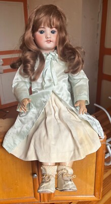 TRÈS BELLE ET rare poupée SFBJ 247 En Composition Taille 12 EUR 80,00
