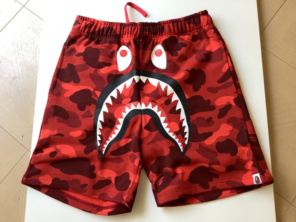 Authentic a bathing ape bape color camo shark sweat shorts Authentic a bathing ape bape color camo shark sweat shorts