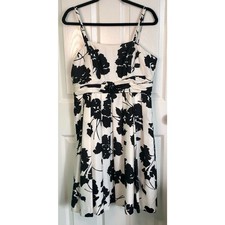 Jessica Howard Black  White Floral Cocktail Party Formal Dress - Size 14P