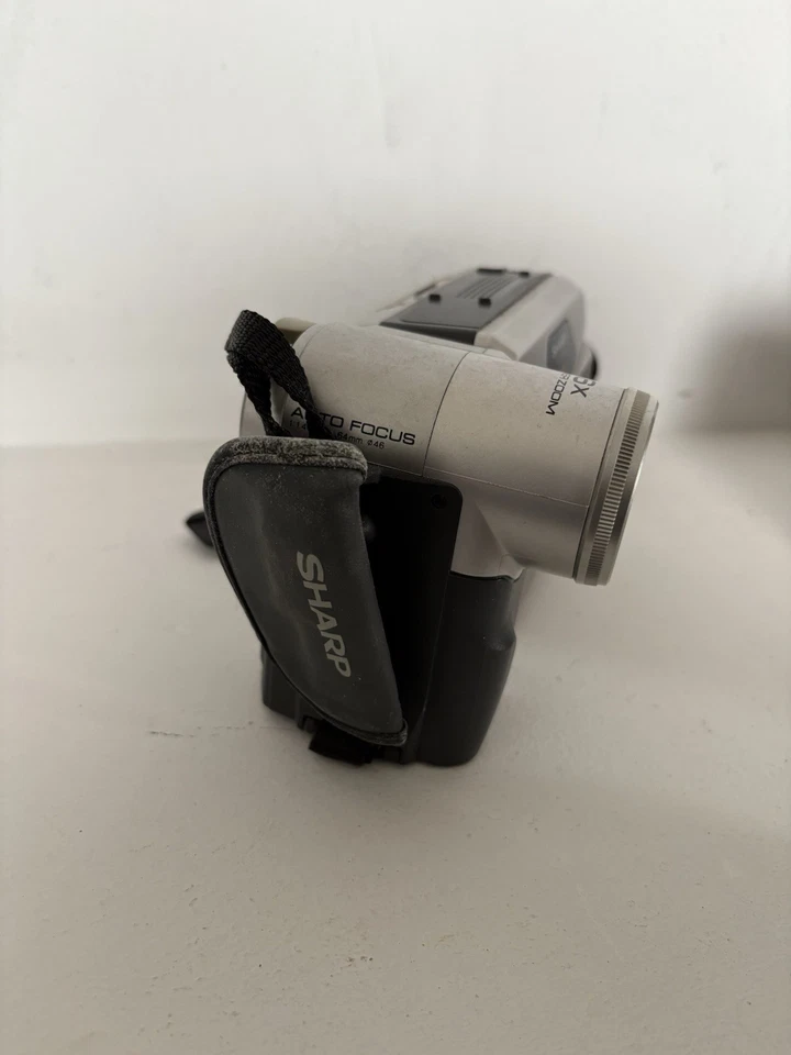 Sharp VL-AH131H Hi-8 Viewcam Camcorder With Charger, Instructions & Manual - Image 4 of 4