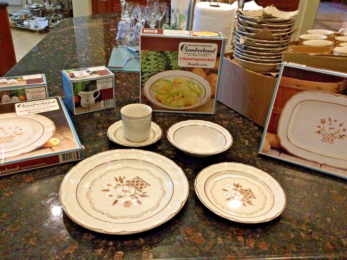 VTG Cumberland Stoneware Dinner Service for 12 