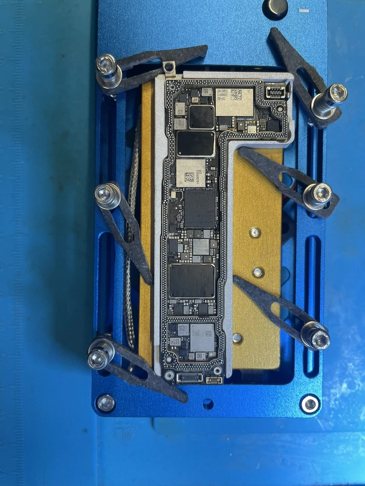 RIPARAZIONE SCHEDA MADRE APPLE IPHONE 6 7 8 X XS 11 12 13 14 15 TUTTI I MODELLI - Immagine 2 di 4