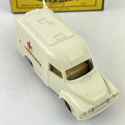 MATCHBOX 　No.14 　LOMAS AMBULANCE Vintage Lesney Matchbox Lomas Ambulance No 14 + Box. - Harrington