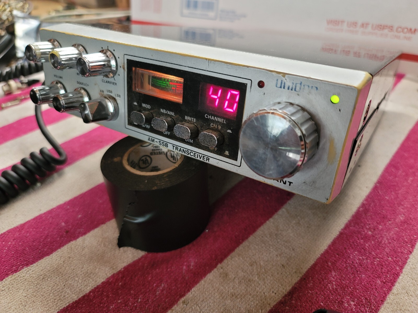 VINTAGE CB RADIO UNIDEN GRANT 40CH AM SSB Pontificia, Real, Ilustre y