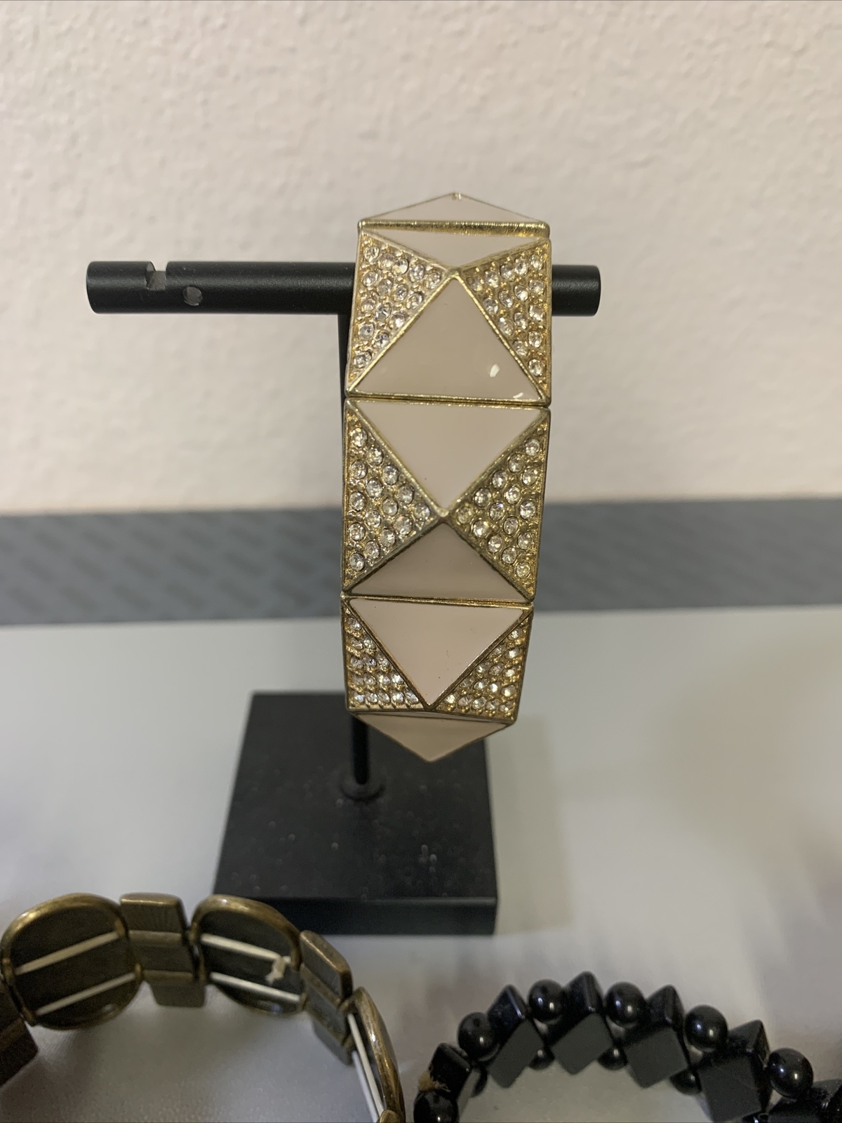 5 Stretch Bracelets - image 2