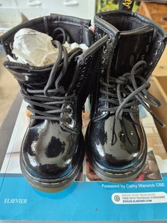 Dr Martens Air Wair Infant's Size 6