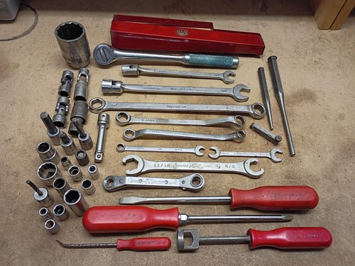 MAC Tools 40-PC Mixed Tool Set:Sockets, Wrenches, Screwdriver,  Ratchet and More