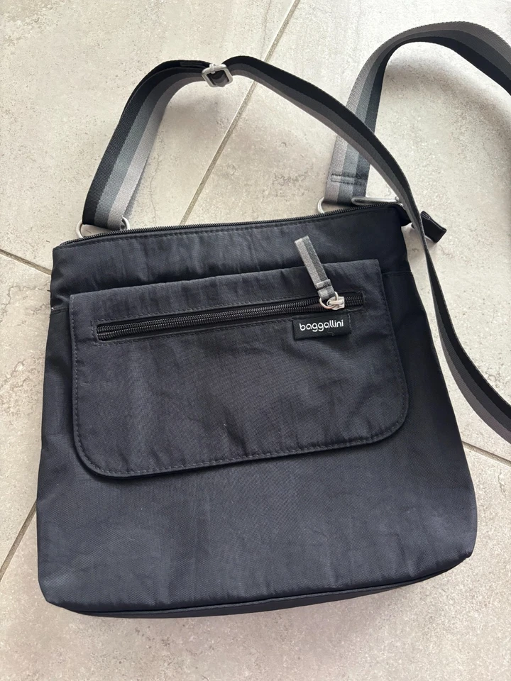 Bolso Bandolera Baggallini Negro Nylon Correa Ajustable a Rayas Hobo Viaje Foto 2 de 4