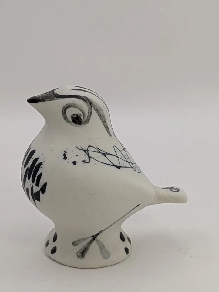 RICHARD & SUSAN PARKINSON Studio Pottery Porcelain Pottery Bird ROBIN Figurine - Image 2 of 4