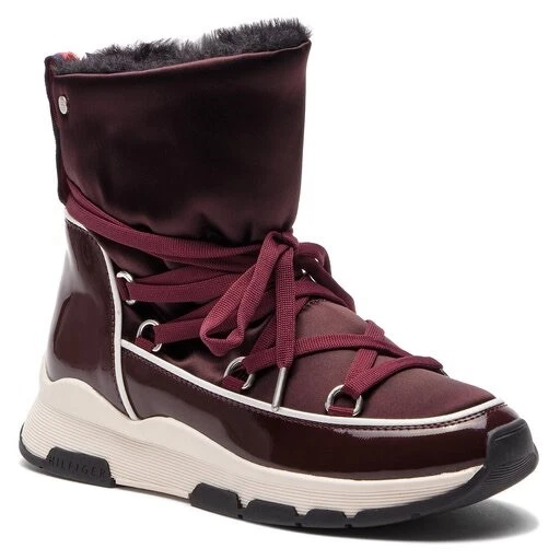 Tommy HilfigerCool Technical Satin Winter Boot FW0FW03697 Burgundy/Burgundy
Opens in a new window or