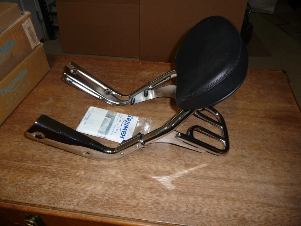 Respaldo de pasajero de larga distancia Triumph America Speedmaster 02-17 OEM con cremallera Foto 3 de 4