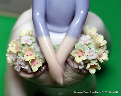 Lladro Spain Figurine 5467 MAY FLOWERS Girl with Basket of Flower