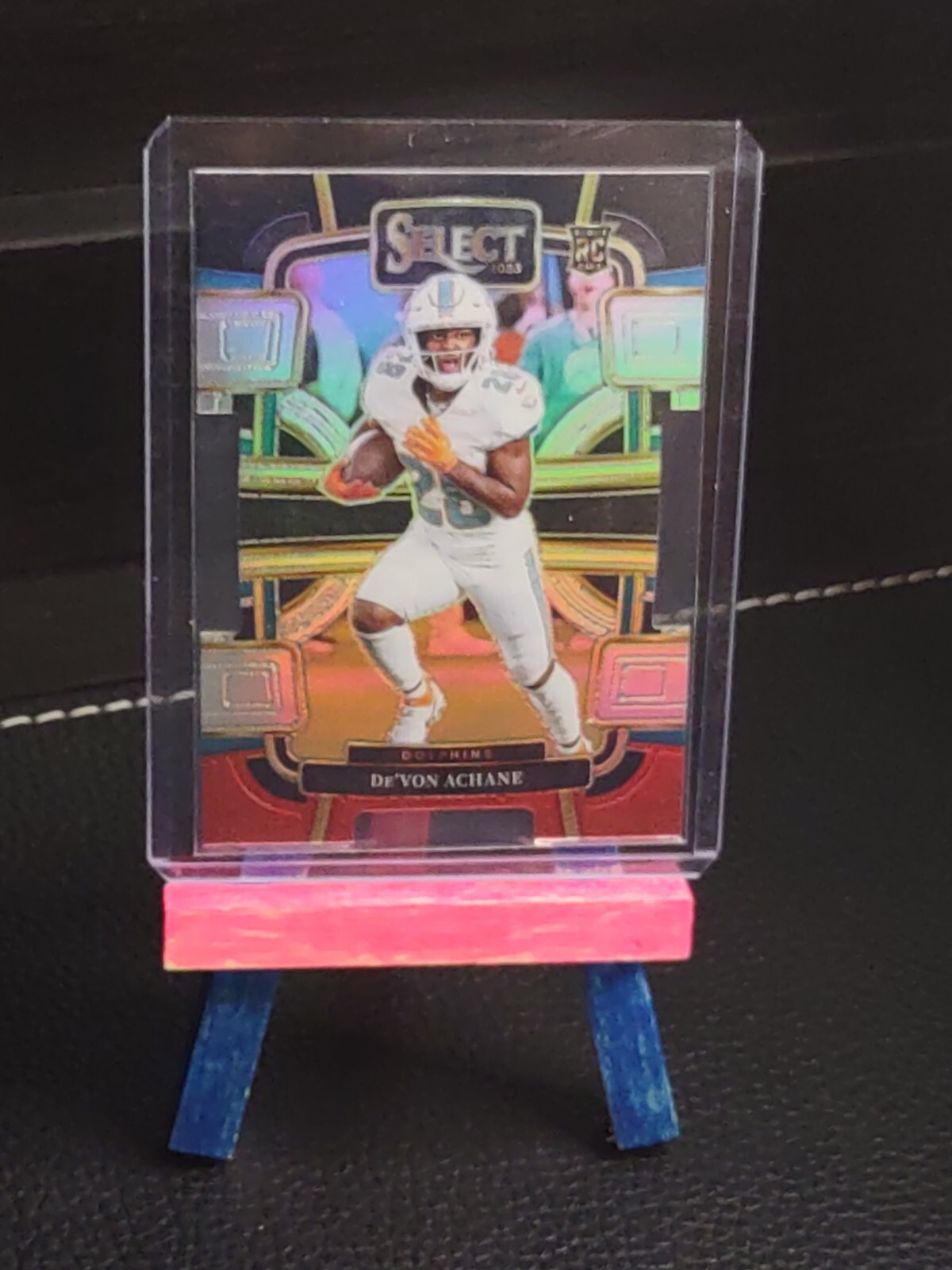 2023 Panini Select - Concourse Black & Red Prizm Die-Cut #63 De'Von Achane (RC)