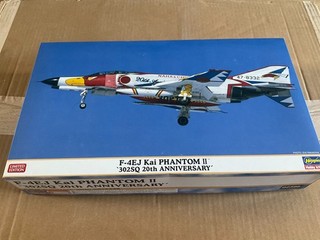 MODEL KIT F 4EJ KAI PHANTOM II 302SQ 20TH ANNIVERSARY BY HASEGAWA 1:72