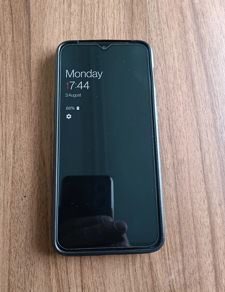 OnePlus 7 · 128GB, photo 1 of 5