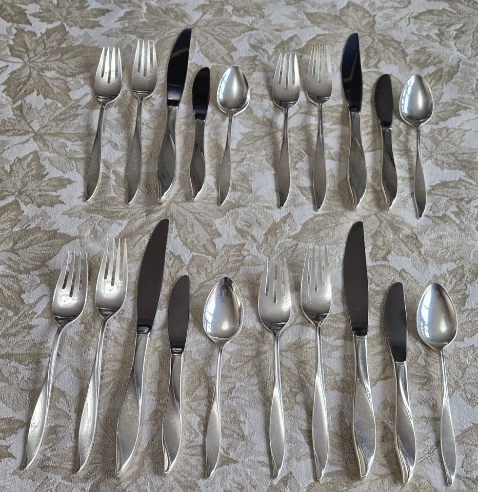 Sterling Silver Flatware "Vivant" by Oneida set of 4 place settings - 20 pieces - Image 2 of 4
