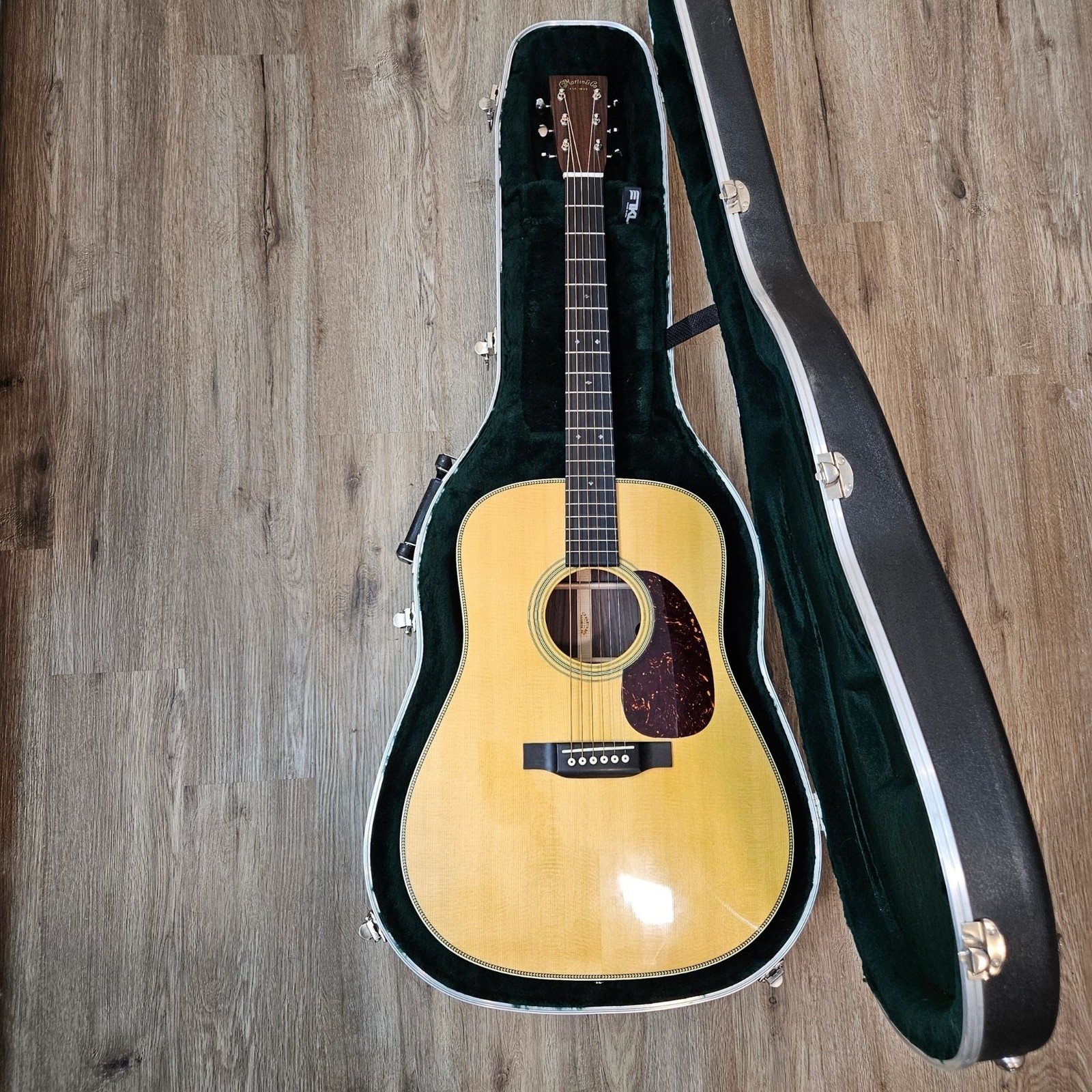 Martin & Co. HD28 Acoustic Guitar 2020 With Hard Shell Case Spruce Top Rosewood 