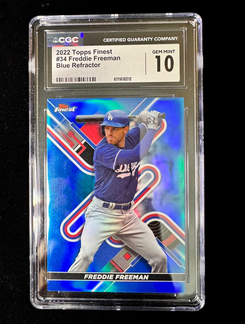 2022 Topps Finest #34 Freddie Freeman Blue Refractor /150 Dodgers