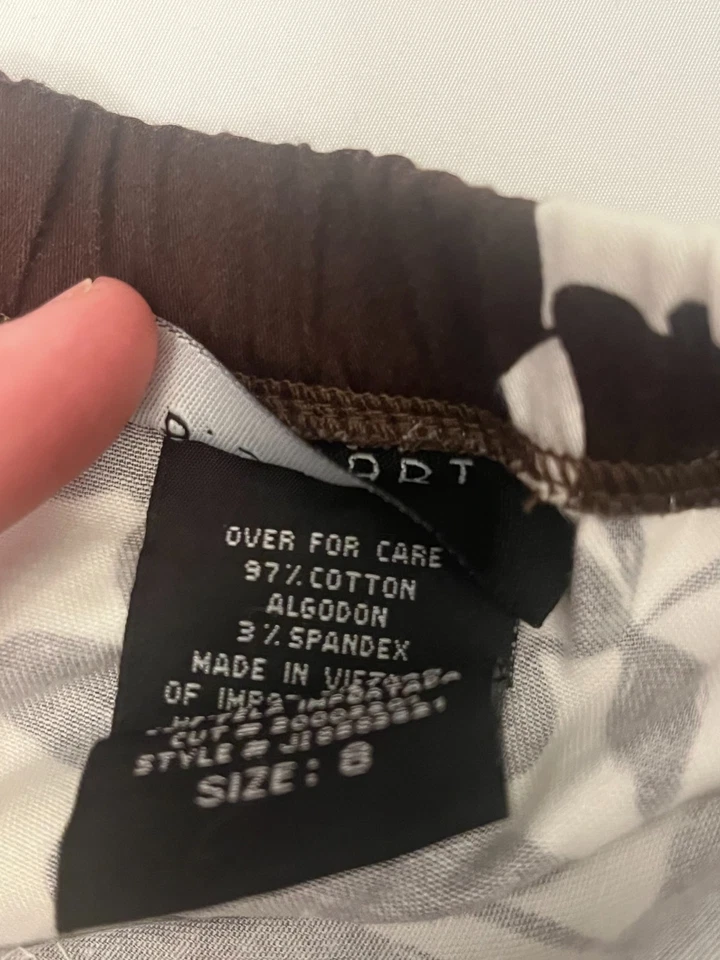 B. Vestido Floral Elegante Sin Tirantes Midi Elástico Cremallera Trasera  Foto 4 de 4