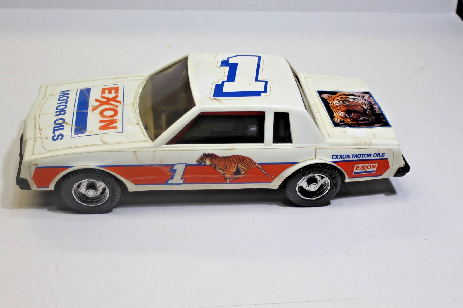 Gay Toys Inc EXXON Run With The Tiger RACE CAR No. 800- Made in USA Car ...